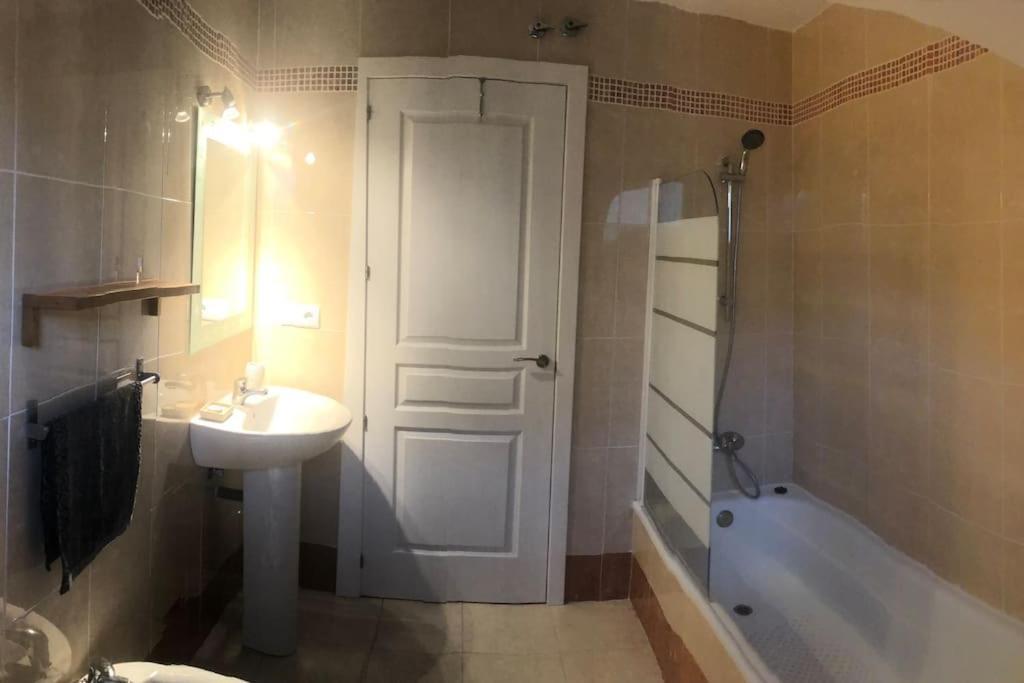 Boutique Style Apartment In Velez De Benaudalla - Near Salobrena Zewnętrze zdjęcie